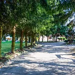 1 Bedroom Stunning In *